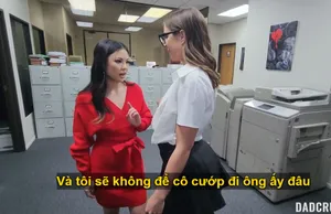 Gái xinh vú mọng bị bạn học và thầy giáo địt tập thể